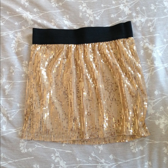 Gold sequin mini skirt