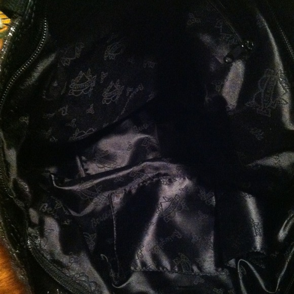 metalic betsy johnson purse!!💕 - Picture 3 of 3