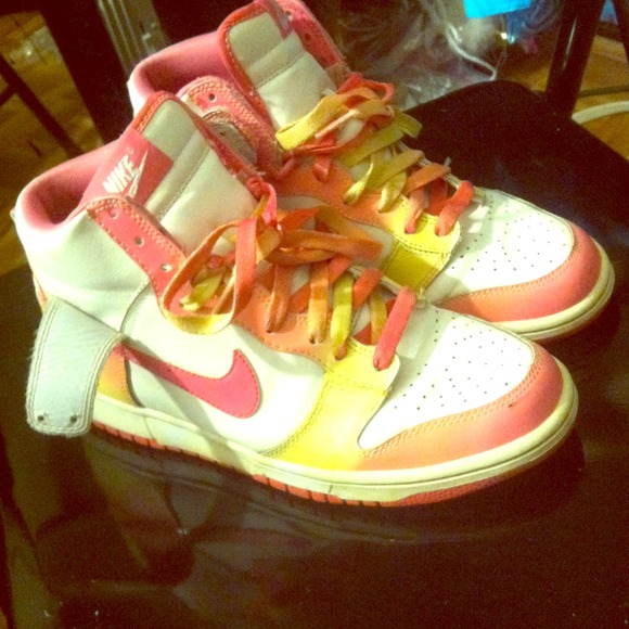 Authentic Nike sweetheart dunks👟