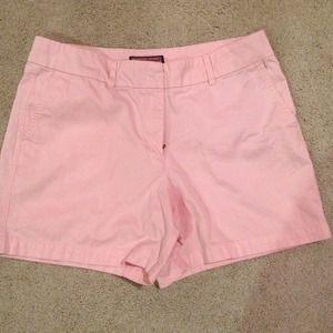 Vineyard Vines pink shorts