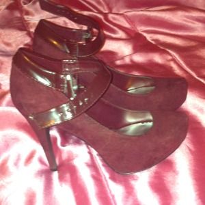 Burgundy Baby Doll Pumps !