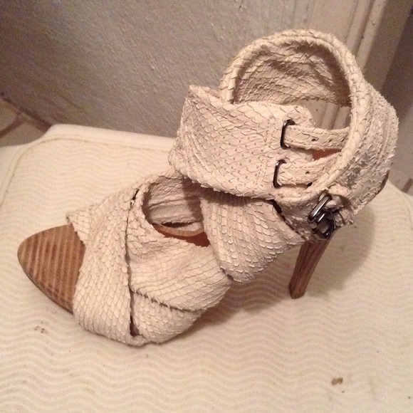 ZARA cream strappy sandal USA 7.5 EUR 38