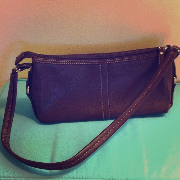 Small leather purse by Relic