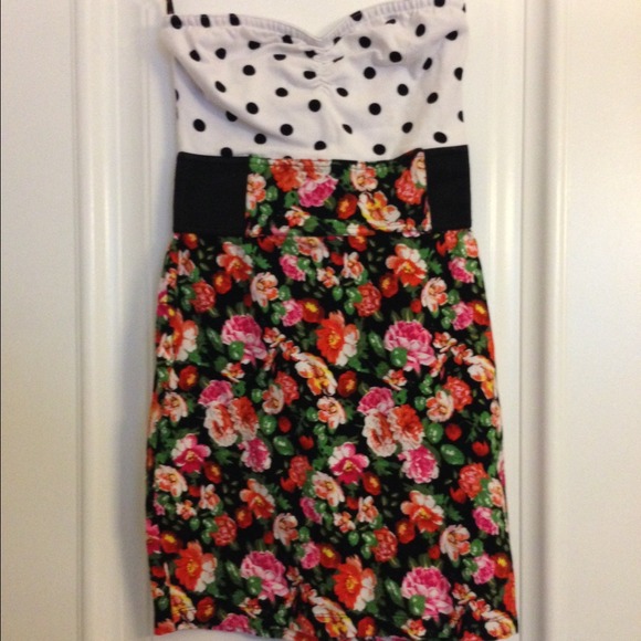 Floral bodycon strapless dress