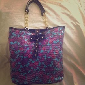 PRICE ✂️NWOT Betsey Johnson bag. ITEM MUST GO!!