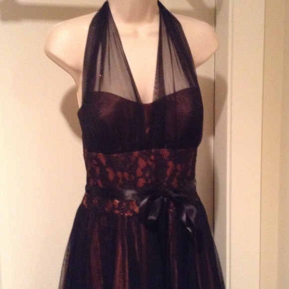 🌹Pretty party dress🌹 - Picture 2 of 4