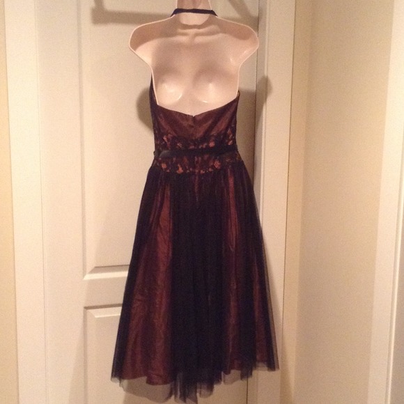 🌹Pretty party dress🌹 - Picture 3 of 4