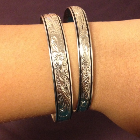 🚫SOLD🚫 bangles - Picture 2 of 4