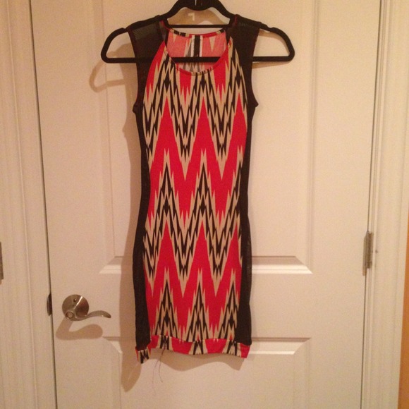 Fitted red pattern dress