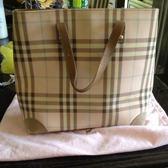 100% authentic Burberry handbag!!!!!!!