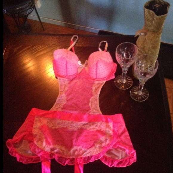Victoria's Secret lace lingerie :: PRICE FIRM