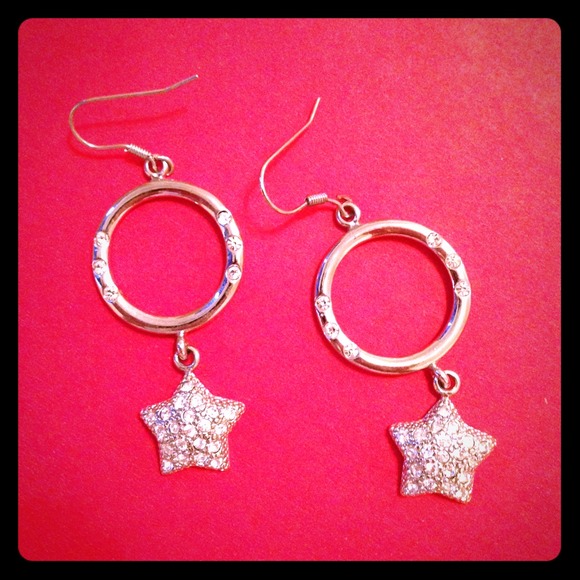 Soo sparkly! Star earrings! - Picture 1 of 2