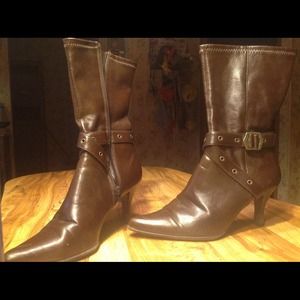 Etienne Aigner Boots