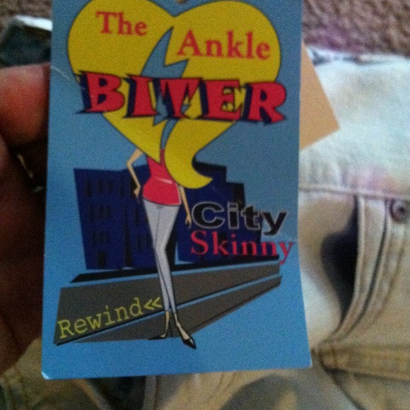 Pants - Picture 3 of 3