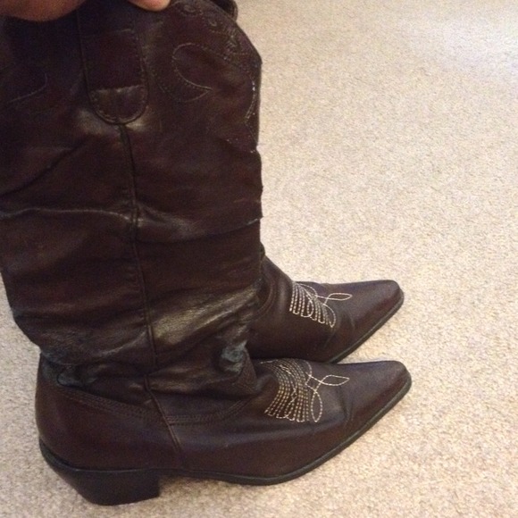 Cowgirl boots w/ normal wear