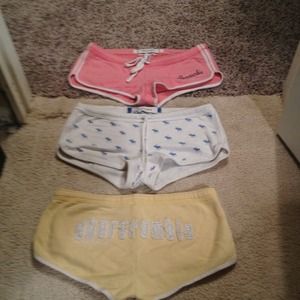 3 PAIRS OF ABERCROMBIE COTTON/POLYESTER SHORTS