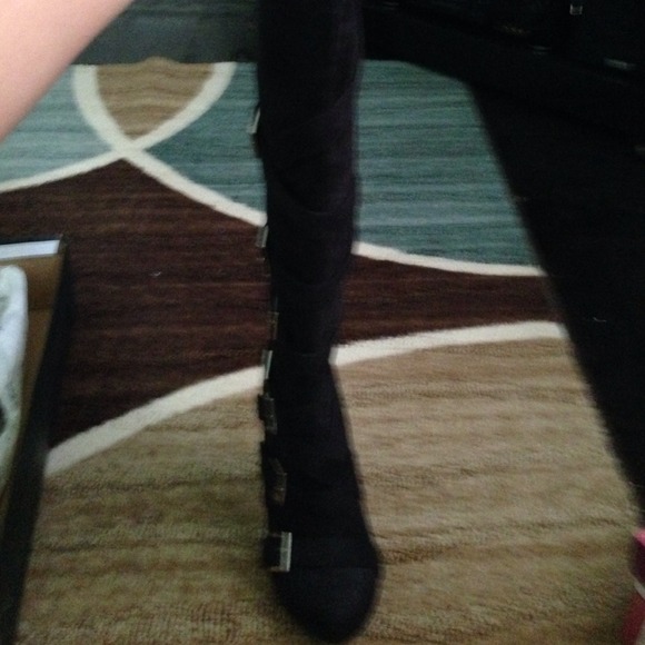 Boots - Picture 2 of 3