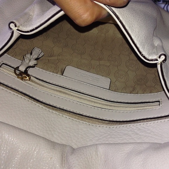 MK white cross body bag - Picture 2 of 2
