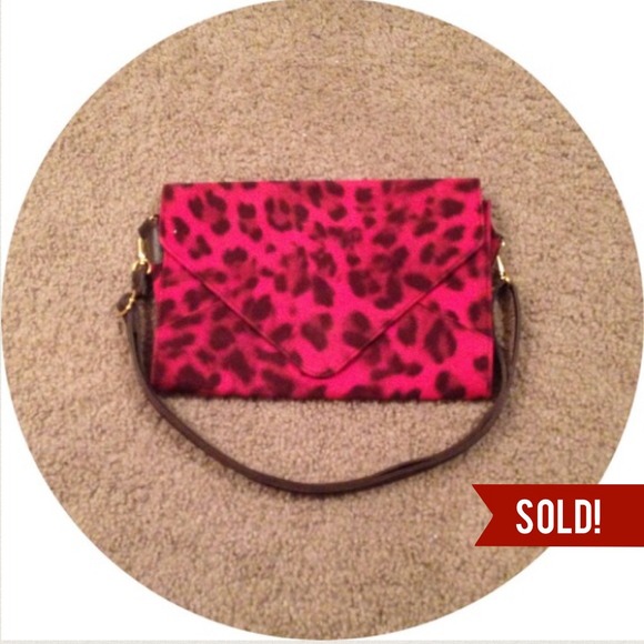 Red leopard clutch