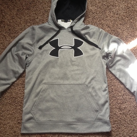 BRAND NEW UNDER ARMOUR SWEATSHIRT!