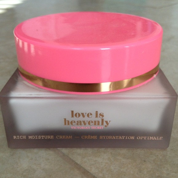 🚫TRADED with @sbc_ 🚫VS moisturizer