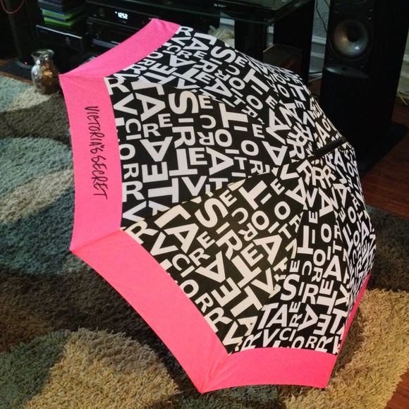 🚫SOLD🚫💞New VS Umbrella💞