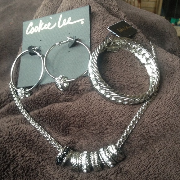 Genuine crystal, exclusive Cookie Lee matching set