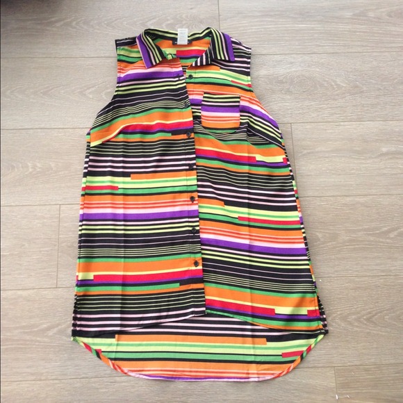 *SOLD*Colorful bright Hi-lo striped button up