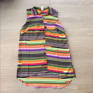 *SOLD*Colorful bright Hi-lo striped button up
