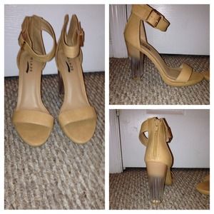 Open toe sandal from lolashoetique