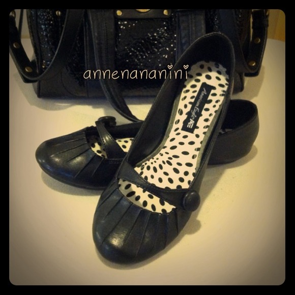 American Eagle Shoes - ☀American Eagle☀ Women Black Cute Flats Size: 6