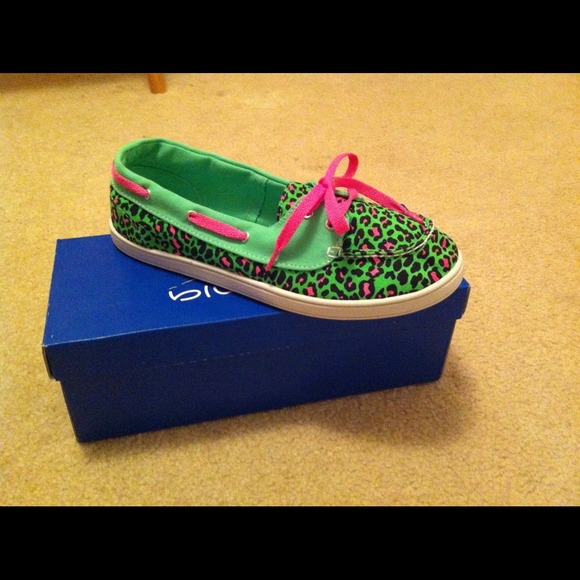 Canvas boat shoes