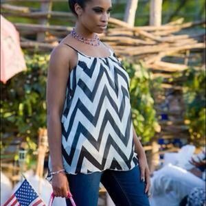 Hug tunic top / dress size small black & white