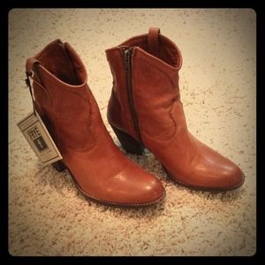 Frye Boots BRAND NEW