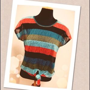 ~SOLD~ in bundle cropped tie front top