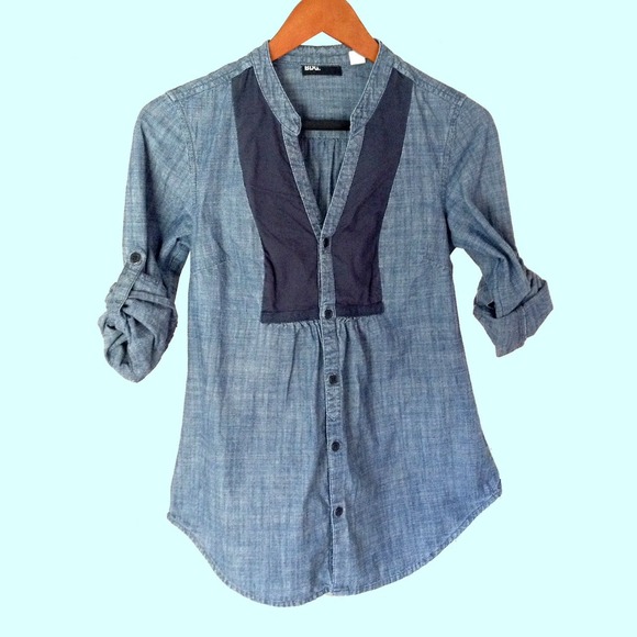 URBAN OUTFITTERS Denim button up shirt