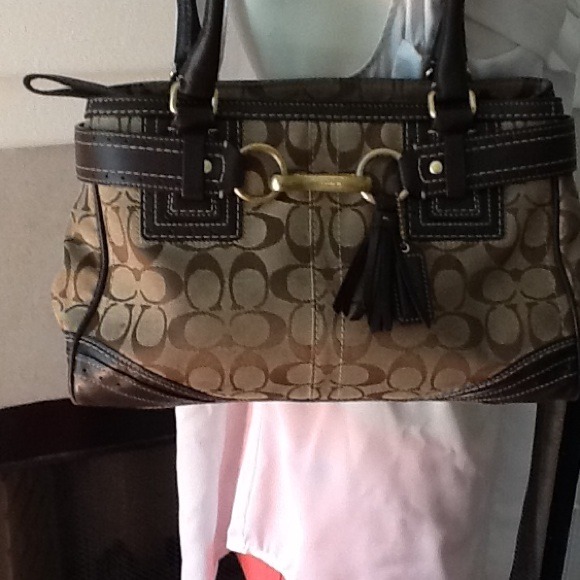 Authentic Coach bag - Picture 2 of 4