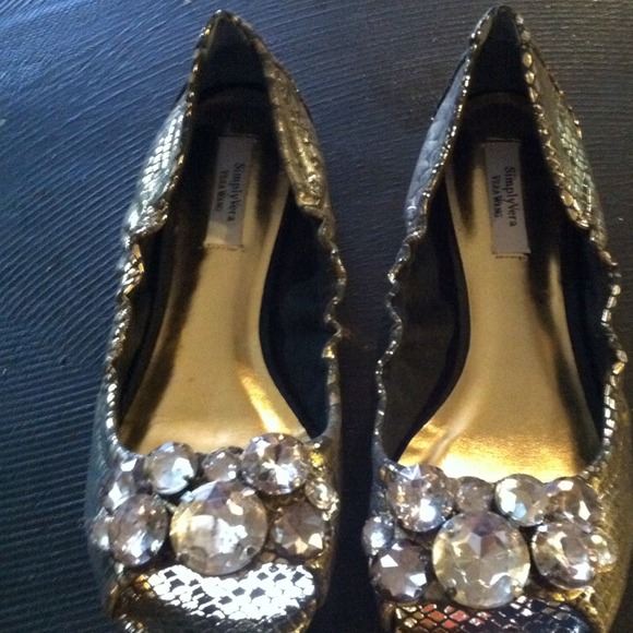 Simply Vera flats! Bundled!