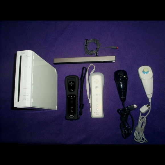 Wii Bundle - Picture 3 of 4