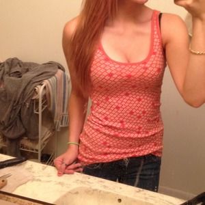 Orange diamond tank top.
