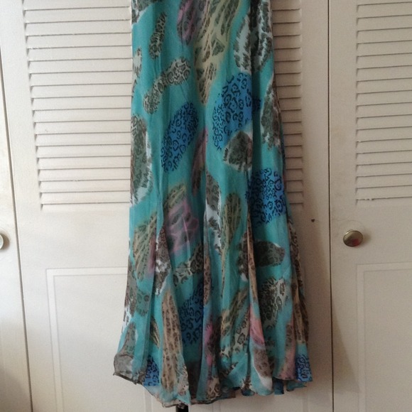 "HOST PICK " Colorful Flare Tail Flirty Maxi Dress - Picture 3 of 4