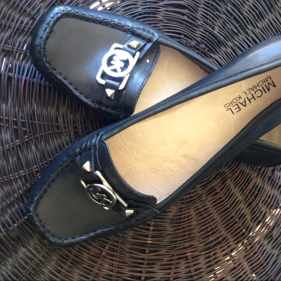 🐝Michael Kors Black Leather Loafers🐝