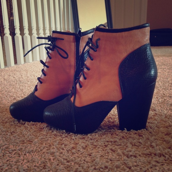 Jeffrey Campbell NO LONGER ON SALE