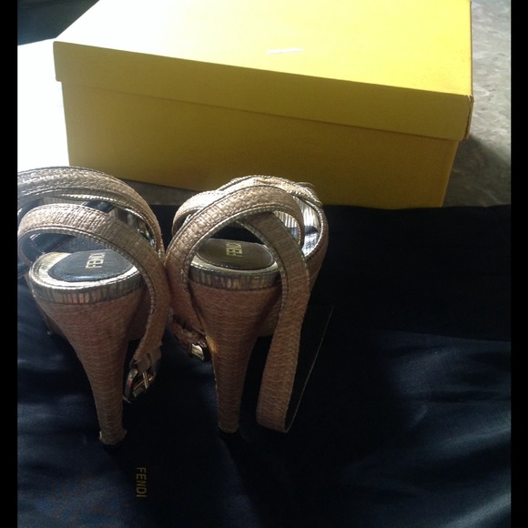 AUTHENTIC FENDI RAFFIA PLATFORM SANDALS