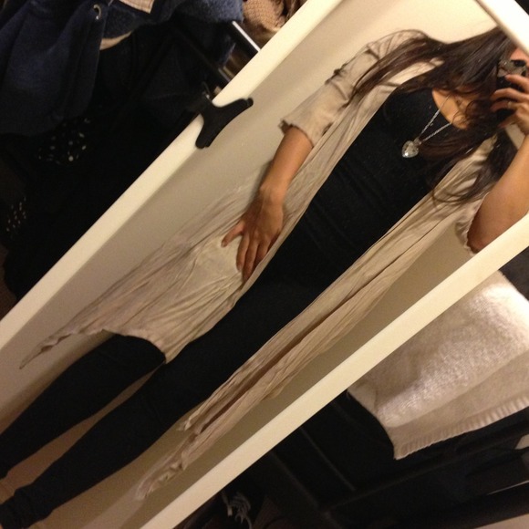 BEBE SHALL - Picture 2 of 4