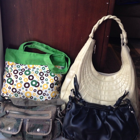 BUNDLE 4 different Bags