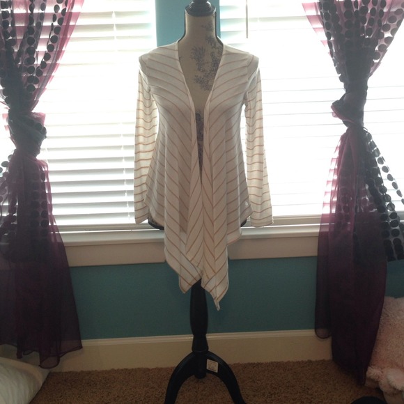 A cute cardigan fit for any occasion