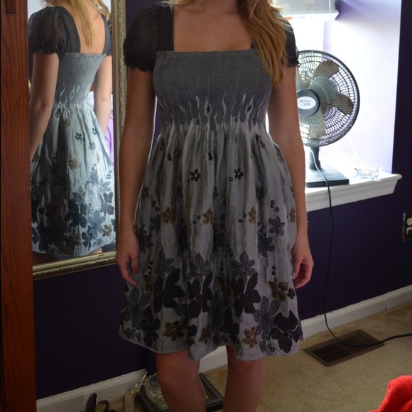 🎀Girly Girl Host Pick! 🎀 adorable grey dress