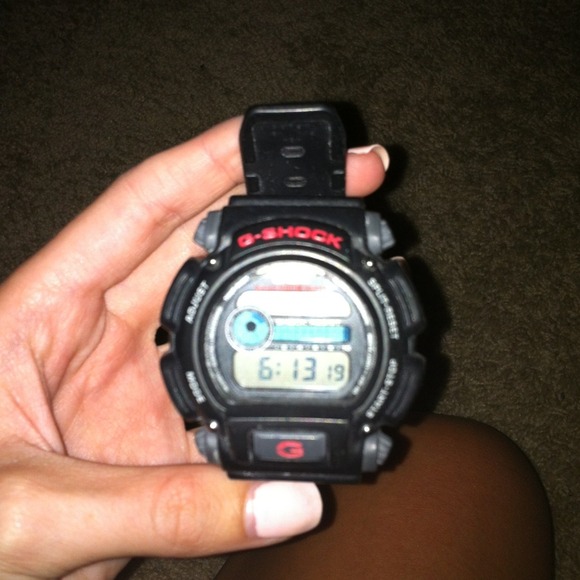 Men's black gshock