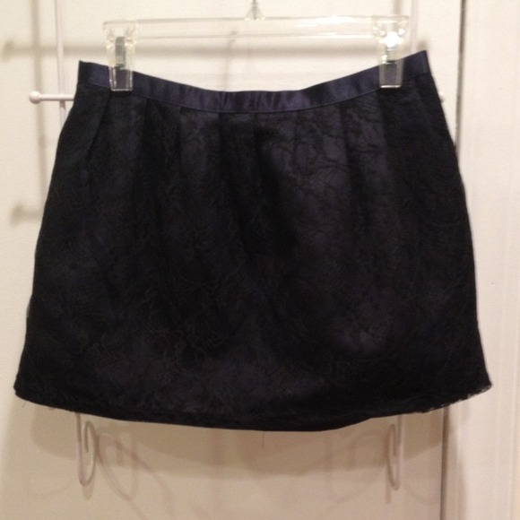 Navy blue skirt - Picture 1 of 3